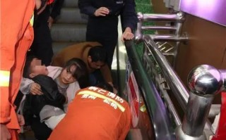 上海超市扶梯夹人事件，背后安全隐患不容忽视！